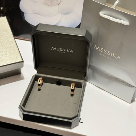 أقراط أذن ميسيكا ذهبي