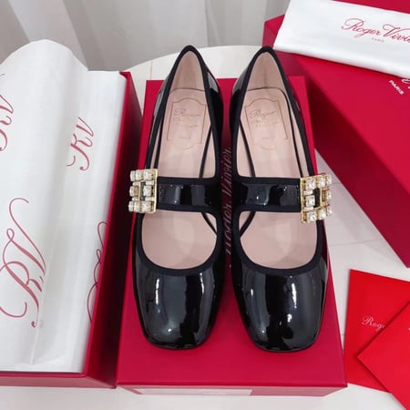 كعب روجر فيفييه