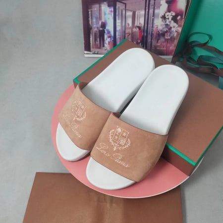 سليبرز لوربيانا