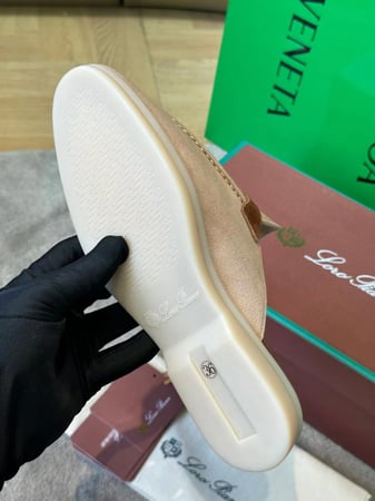 سليبرز لوربيانا