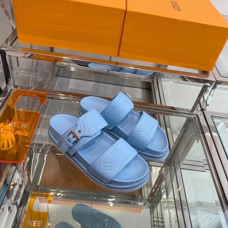 سليبرز لويس فيتون