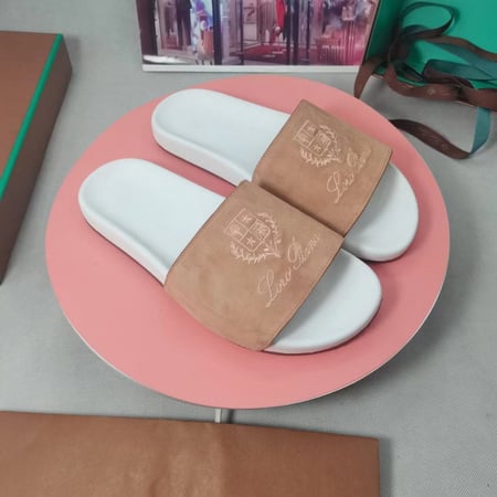 سليبرز لوربيانا