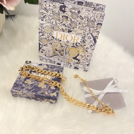 عقد ديور جنزير