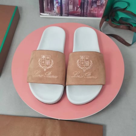 سليبرز لوربيانا