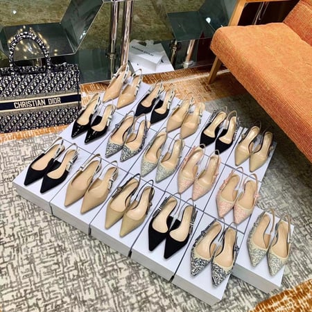 كعب وفلات ديور