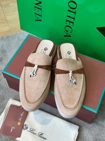 سليبرز لوربيانا