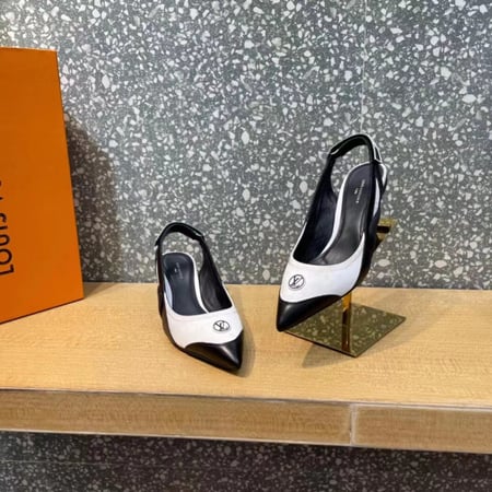 كعب لويس فيتون