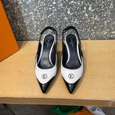 كعب لويس فيتون