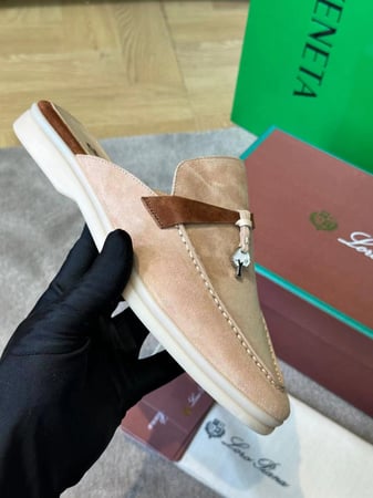 سليبرز لوربيانا