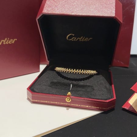 أسوارة كارتير مع دايموند ذهبي