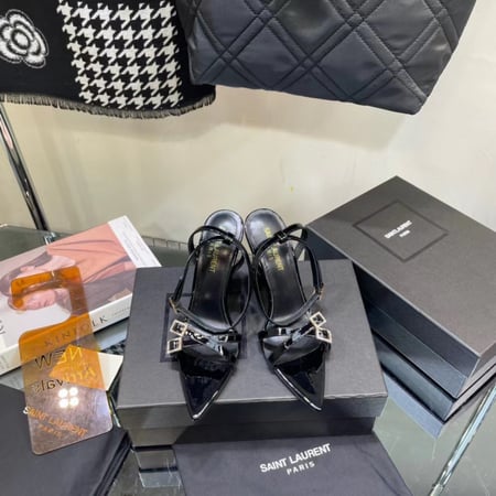 كعب اف سالوران ysl