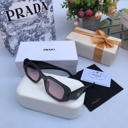 نظارة ماركة