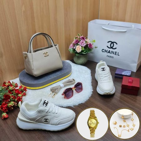 طقم هدية نسائي من شانيل