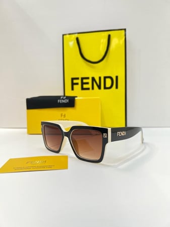 أفخم نظارات ماركة فندي نسائية ورجالية من متجر مون