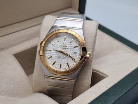 جديدنا ساعات رجالية اوميغا درجة اولى  متجر مون