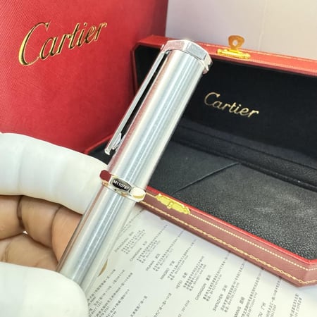 قلم كارتير سانتوس دومو طبق الاصل