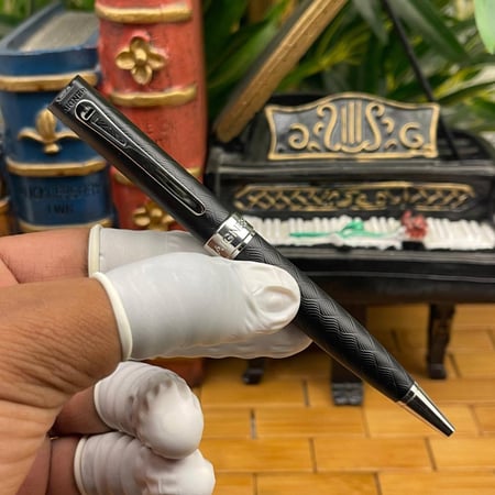 قلم أقنر فاشن بولبوينت | فرار