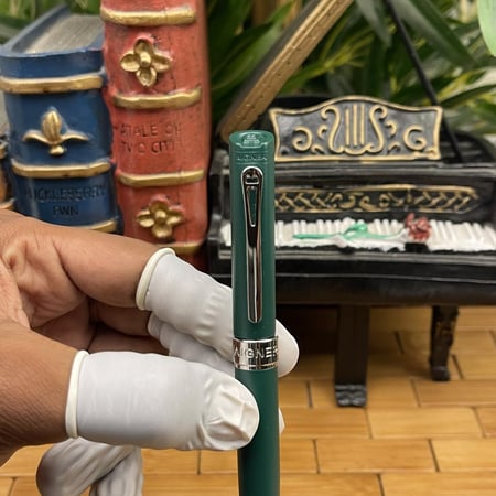 قلم أقنر فاشن بولبوينت | فرار