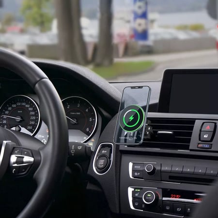 wiwu قاعدة جوال للسيارة بنظام الشحن الاسلكي MagSaif 15w