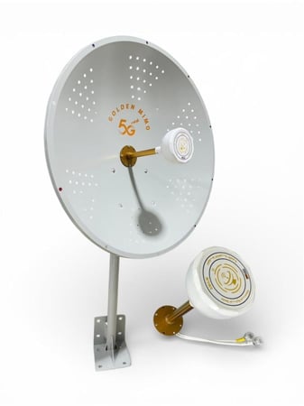 كومبو تقوية الإنترنت مع راوتر هواوي 5G CPE 5 + الميمو الذهبية الجديدة 30dBi مقاس 70 سم