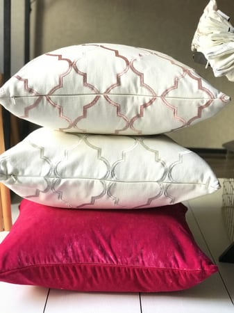 غطاء وسادة موروكون تطريز ذهبي