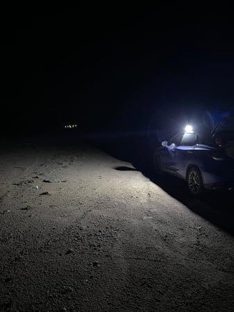 سنارة مغناطيس سوداء