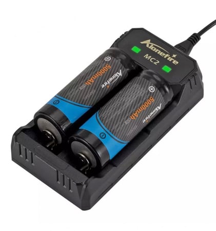 قاعدة شحن بطاريات مزوج