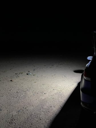 سنارة مغناطيس سوداء