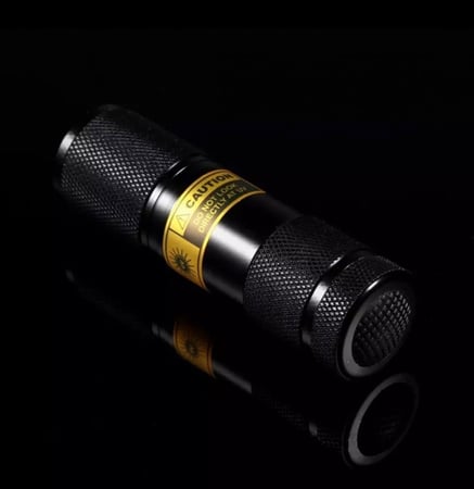 كشاف عقارب (بطارية)