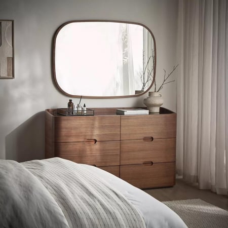 تسريحة 6 أدراج مع مرآة