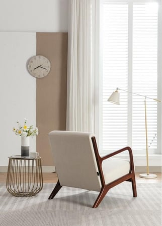 كرسي كلاسيك - بيج فاتح