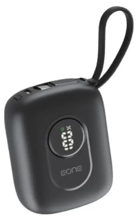 EONE Mini Power Bank 10000mAh – باور بنك صغير جداً أصغر من بطاقة الصراف بثلاث منافذ USB وشاشة رقمية