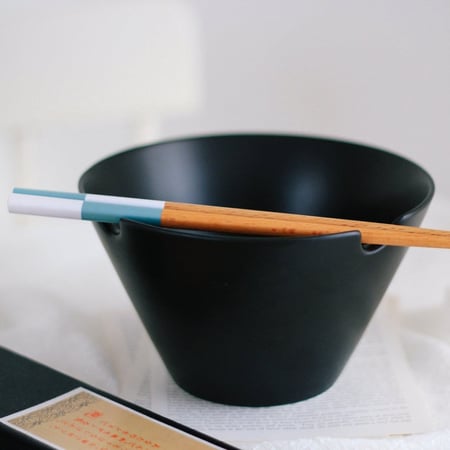 أشهر المأكولات الآسيوية أعواد أكل آسيوية أعواد الأكل الكورية متجر BTS