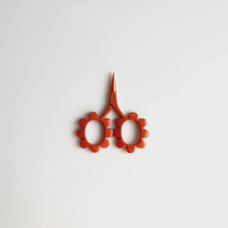 مقص خياطه صغير حاد