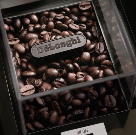 مطحنة قهوة من ديلونجي KG79 لون اسود