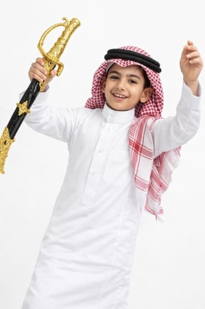 سيف عرضه بلاستيك