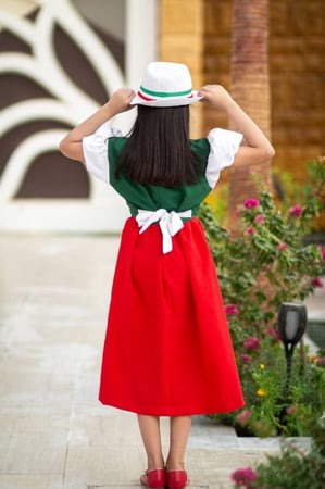 ازياء ايطاليه تراثيه تقليديه