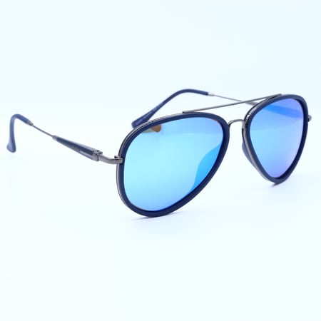 نظارة شمسية عصرية تحمي عينيك من أشعة الشمس