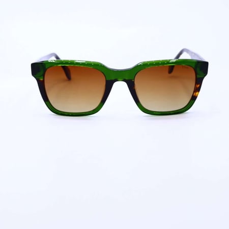 نظارة شمسية  مربعة من Vines موديل SS7418