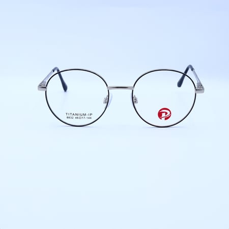 نظارات طبية دائرية بخامة التيتانيوم