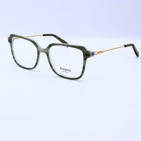 نظارة طبية ماركة بإطار خفيف الوزن ودقة في التفاصيل