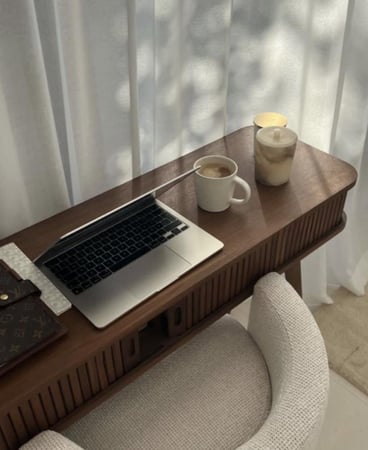 طاولة john lewis