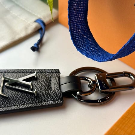 ميدالية لويس فيتون