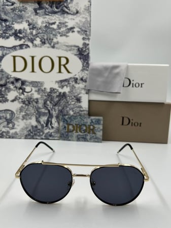 نظارة ديور ذهبي