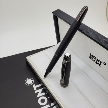 قلم مونت بلانك غطا اسود مطفي