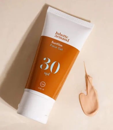 جل واقي شمس للبشرة الدهنية والمختلطة SPF30 من جوليت ارماند 55مل