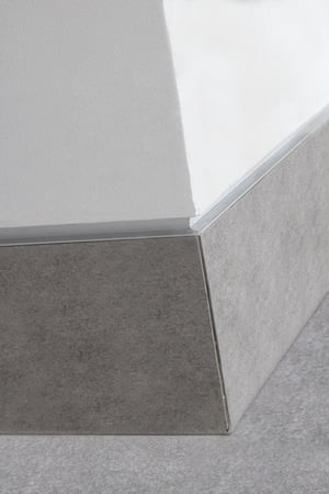 بروفايل زجاج الشور و النعلة المخفية