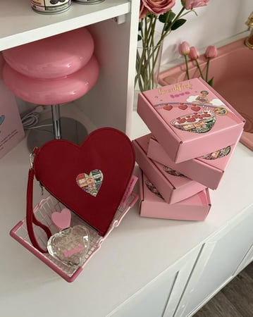 عطر بكل حب