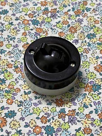 مفتاح كهرباء قديم