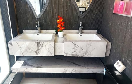 مغسلة ديكور بورسلان بلمسة رخامية قص ليزر حوضين 150x50